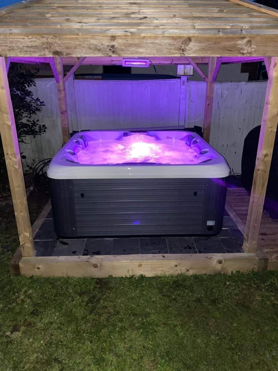 best-hot-tub-stays-in-the-uk-the-boutique-handbook