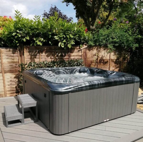 Blue Whale Spa 32amp Used Hot Tub For Sale